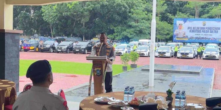 Kapolda Sultra Pimpin Apel Pengecekan Almatsus: “Lebih Baik Siap Tapi Tidak Digunakan”